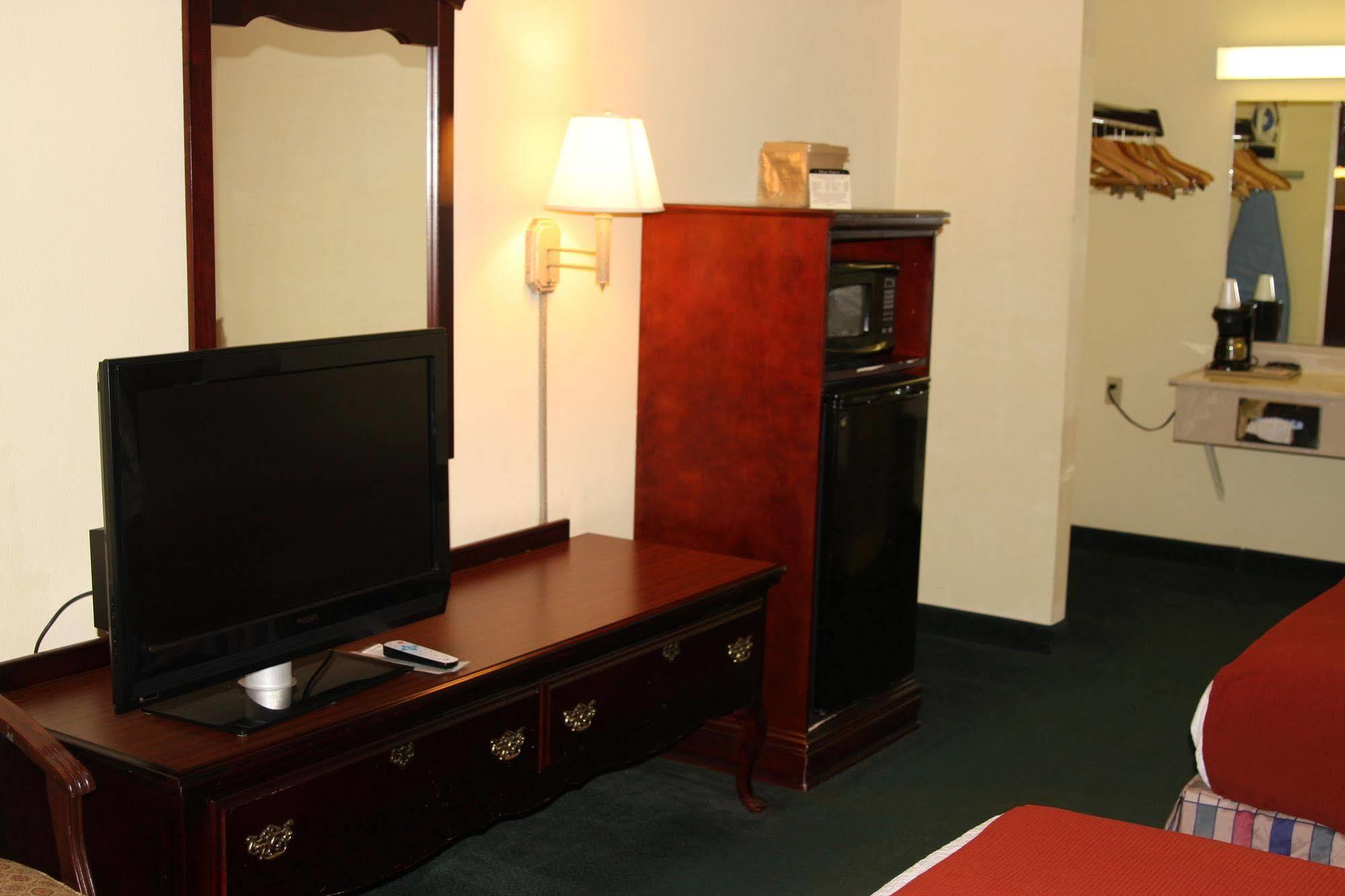 Best Inn Booneville Экстерьер фото